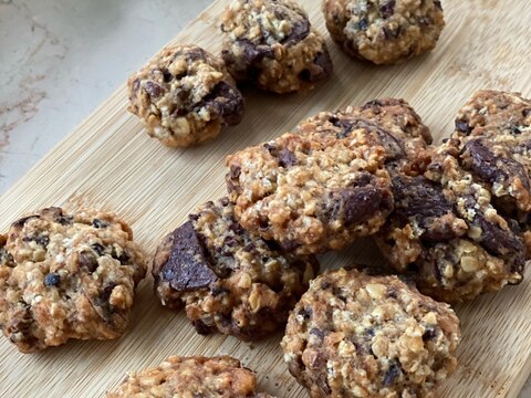 カカオ香るオートミールとチョコチャンクのクッキー